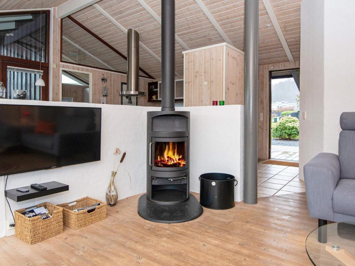 7 Person Holiday Home In Sj Lund Sjolund Eksteriør billede