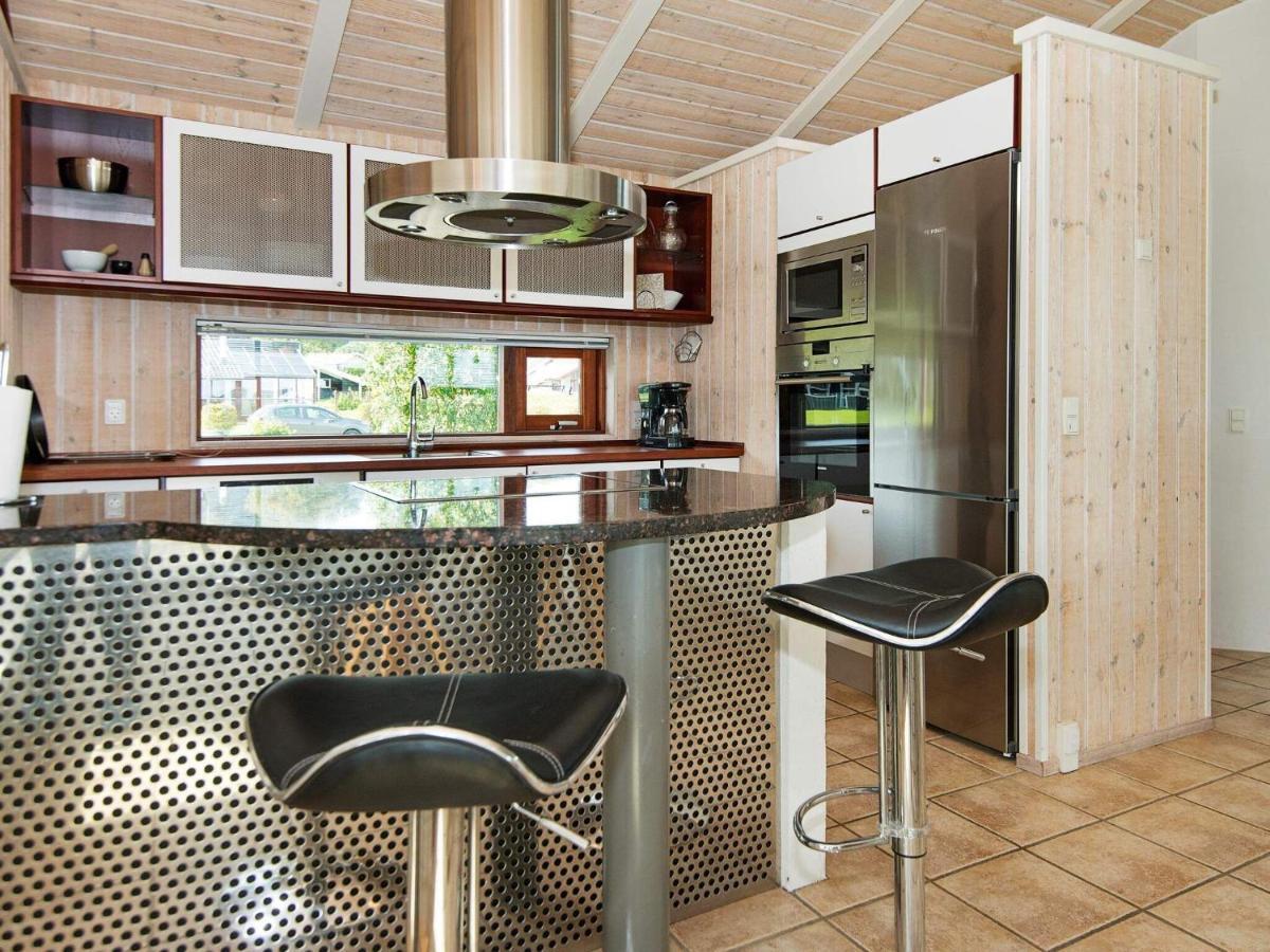 7 Person Holiday Home In Sj Lund Sjolund Eksteriør billede